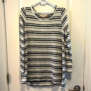 Kohl’s Pink Republic L White/Grey Striped Long Sleeve blouse with tags